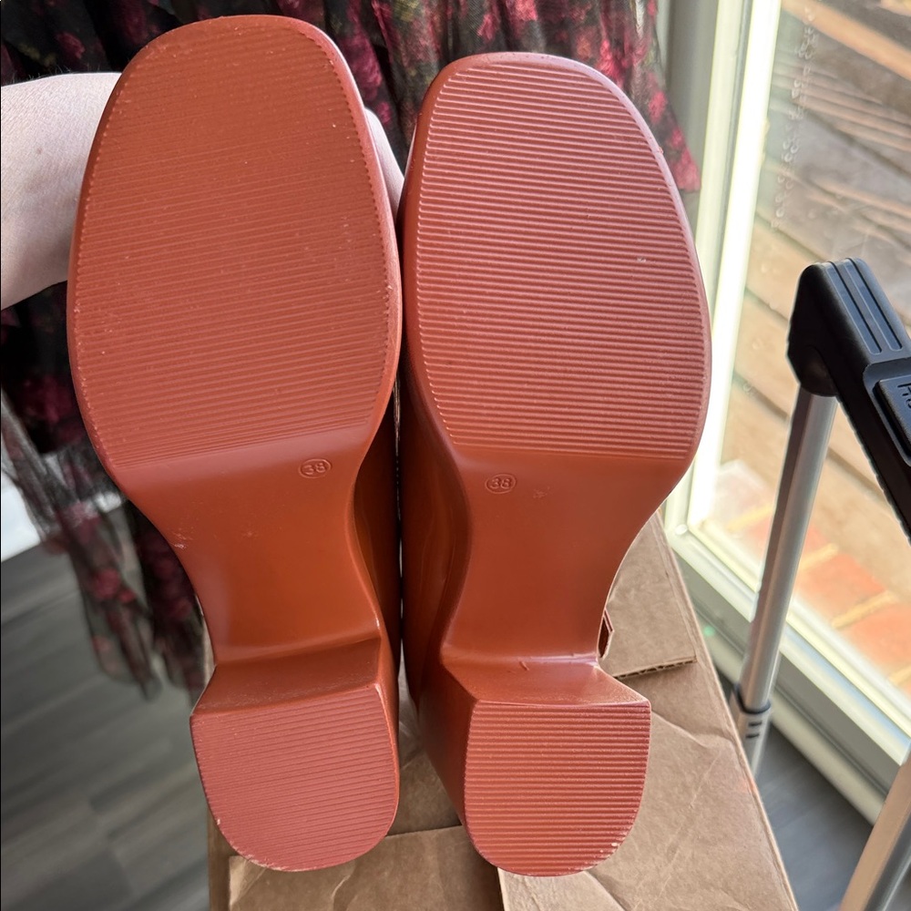 Cider Glossy Tan Mary Jane Heels - Picture 5 of 7